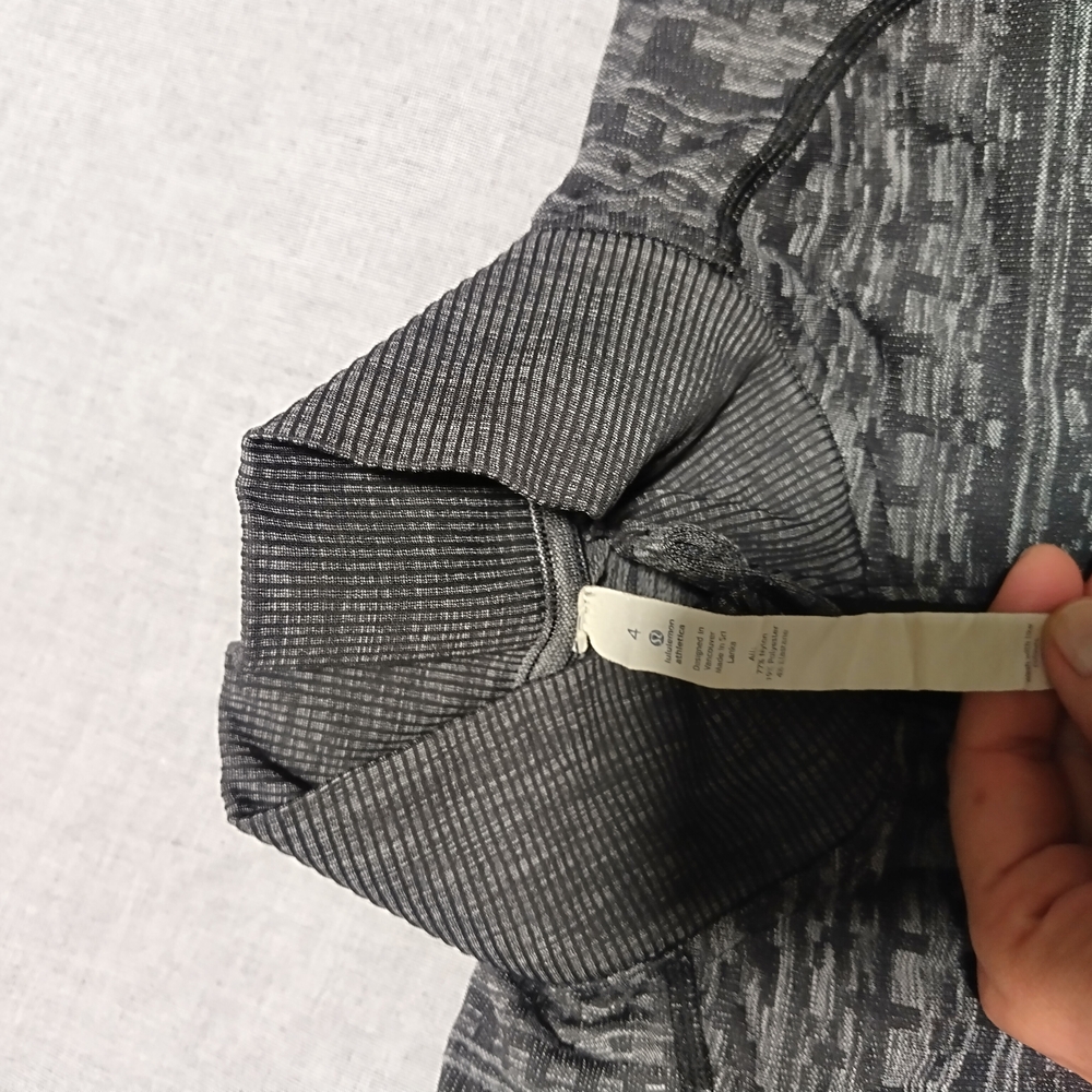 Gray Patterned Sweater - Picture 2 of 2